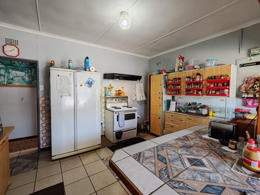 5 Bedroom Property for Sale in Hartenbos Central Western Cape